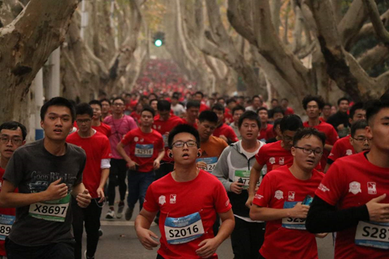 “恒安合伙人计划”中国大学生马拉松华中科技大学阳光乐跑